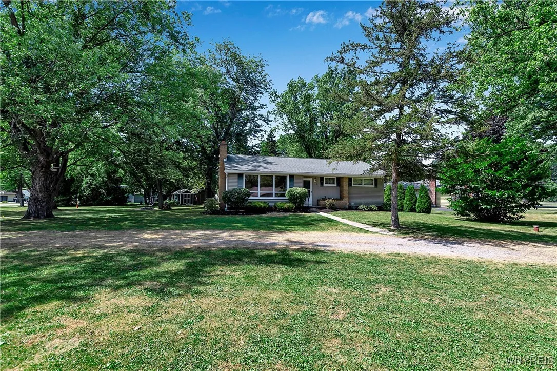 924 Two Rod Road, Alden, New York 14004, Alden, New York 14004, 3 Bedrooms Bedrooms, 5 Rooms Rooms,1 BathroomBathrooms,Residential,Closed,924 Two Rod Road, Alden, New York 14004,0,B1624967