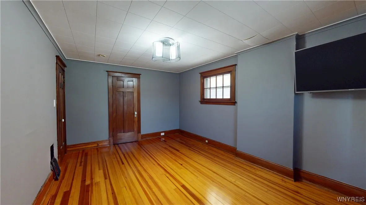 1146 Haeberle Avenue, Niagara Falls, New York 1430, Niagara Falls, New York 14301, 3 Bedrooms Bedrooms, 6 Rooms Rooms,1 BathroomBathrooms,Residential,For Sale,1146 Haeberle Avenue, Niagara Falls, New York 1430,0,B1625432