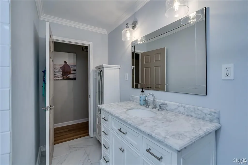 266 Chestnut Street, Watertown City, New York 1360, Watertown City, New York 13601, 3 Bedrooms Bedrooms, 9 Rooms Rooms,1 BathroomBathrooms,Residential Lease,For Rent,266 Chestnut Street, Watertown City, New York 1360,S1625437