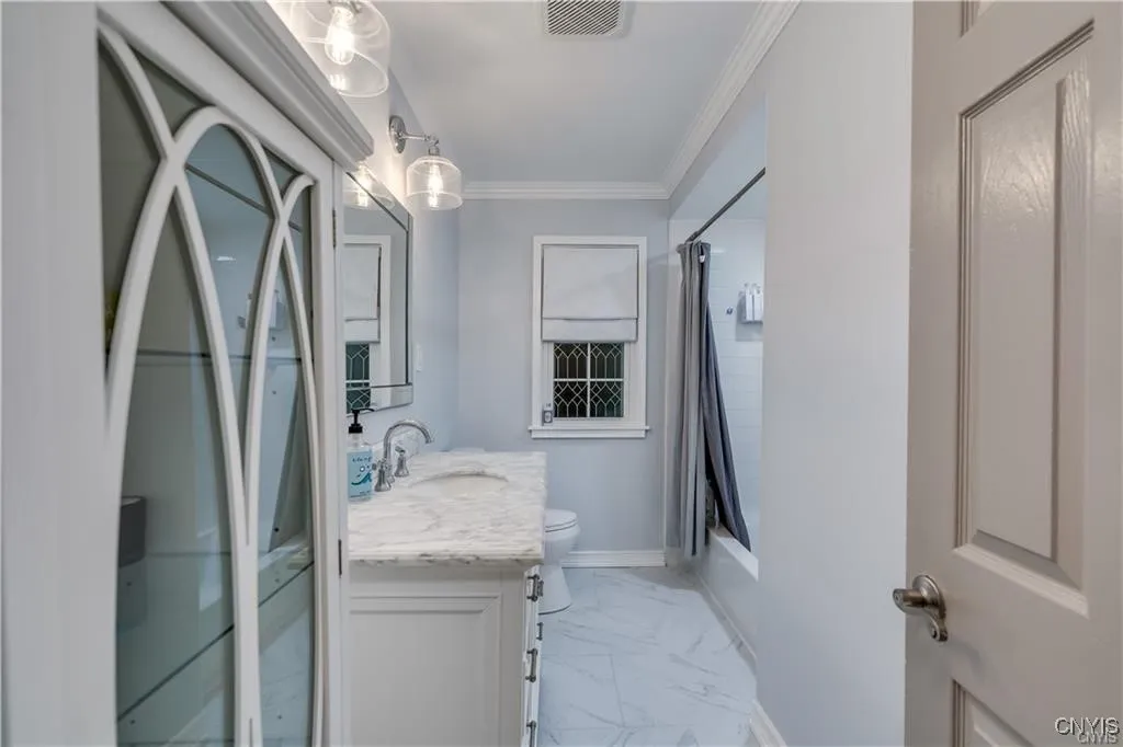266 Chestnut Street, Watertown City, New York 1360, Watertown City, New York 13601, 3 Bedrooms Bedrooms, 9 Rooms Rooms,1 BathroomBathrooms,Residential Lease,For Rent,266 Chestnut Street, Watertown City, New York 1360,S1625437