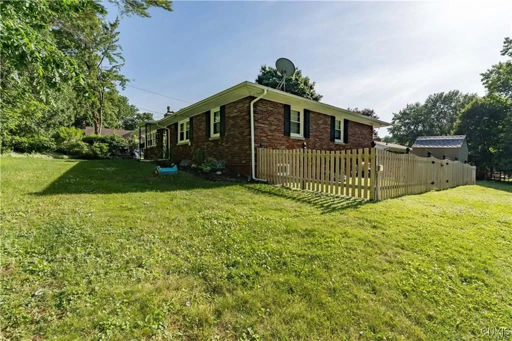 266 Chestnut Street, Watertown City, New York 1360, Watertown City, New York 13601, 3 Bedrooms Bedrooms, 9 Rooms Rooms,1 BathroomBathrooms,Residential Lease,For Rent,266 Chestnut Street, Watertown City, New York 1360,S1625437