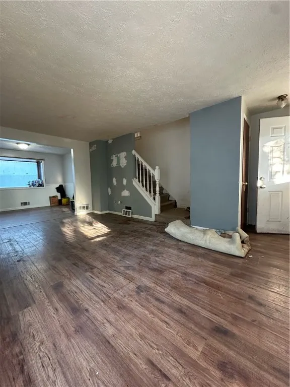 110 Canton Street, Rochester, New York 14606, Rochester, New York 14606, 3 Bedrooms Bedrooms, 5 Rooms Rooms,2 BathroomsBathrooms,Residential,For Sale,110 Canton Street, Rochester, New York 14606,R1625130
