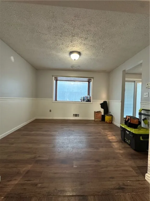 110 Canton Street, Rochester, New York 14606, Rochester, New York 14606, 3 Bedrooms Bedrooms, 5 Rooms Rooms,2 BathroomsBathrooms,Residential,For Sale,110 Canton Street, Rochester, New York 14606,R1625130