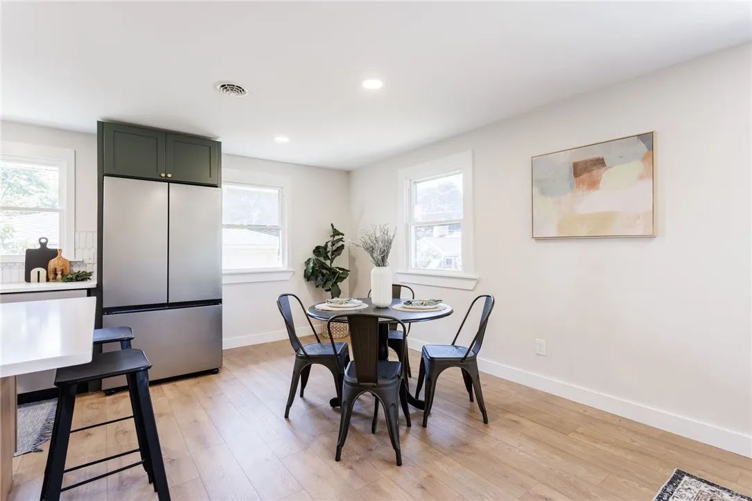 100 Kings Gate South, Irondequoit, New York 14617, Irondequoit, New York 14617, 5 Bedrooms Bedrooms, 9 Rooms Rooms,2 BathroomsBathrooms,Residential,For Sale,100 Kings Gate South, Irondequoit, New York 14617,R1625433