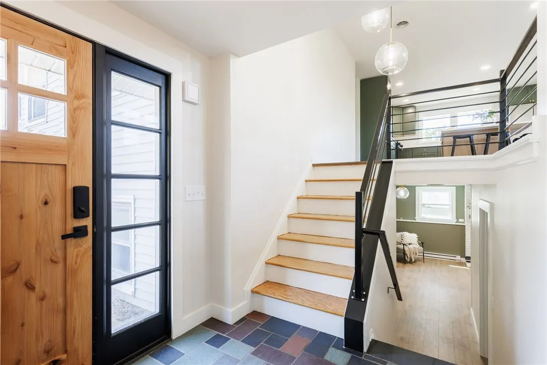 100 Kings Gate South, Irondequoit, New York 14617, Irondequoit, New York 14617, 5 Bedrooms Bedrooms, 9 Rooms Rooms,2 BathroomsBathrooms,Residential,For Sale,100 Kings Gate South, Irondequoit, New York 14617,R1625433