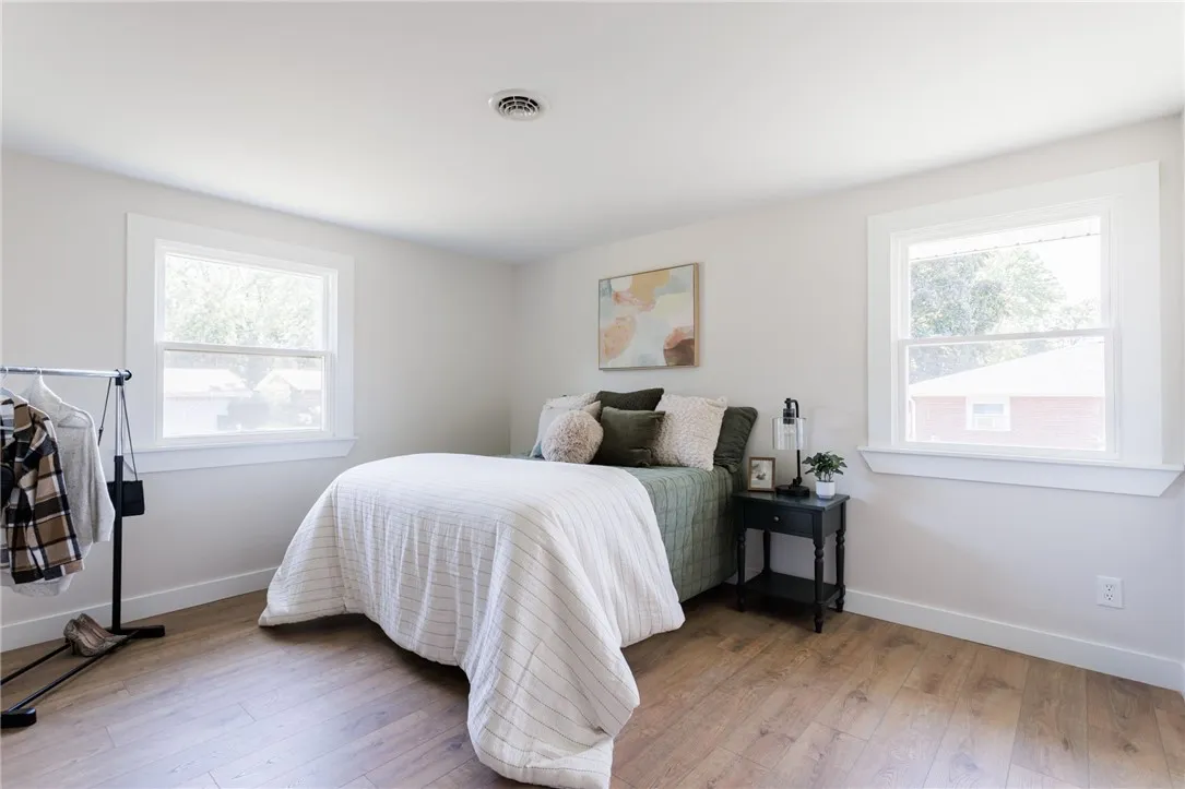 100 Kings Gate South, Irondequoit, New York 14617, Irondequoit, New York 14617, 5 Bedrooms Bedrooms, 9 Rooms Rooms,2 BathroomsBathrooms,Residential,For Sale,100 Kings Gate South, Irondequoit, New York 14617,R1625433