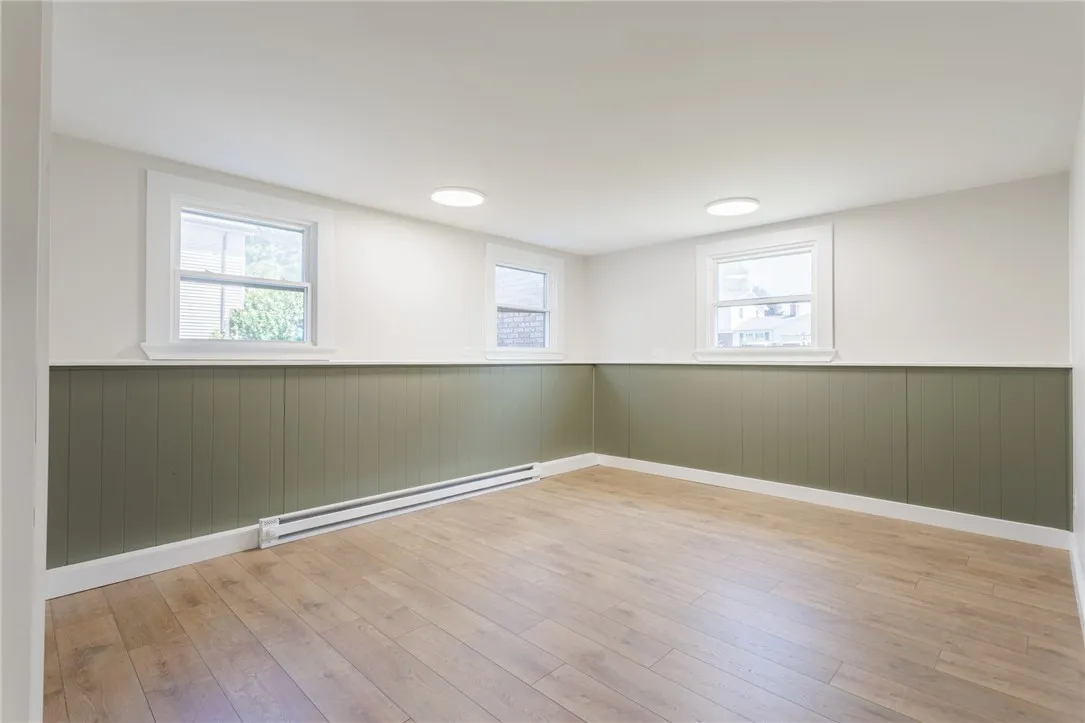100 Kings Gate South, Irondequoit, New York 14617, Irondequoit, New York 14617, 5 Bedrooms Bedrooms, 9 Rooms Rooms,2 BathroomsBathrooms,Residential,For Sale,100 Kings Gate South, Irondequoit, New York 14617,R1625433