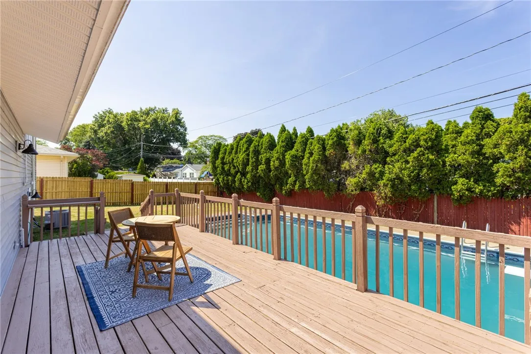 100 Kings Gate South, Irondequoit, New York 14617, Irondequoit, New York 14617, 5 Bedrooms Bedrooms, 9 Rooms Rooms,2 BathroomsBathrooms,Residential,For Sale,100 Kings Gate South, Irondequoit, New York 14617,R1625433
