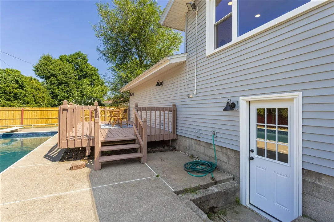 100 Kings Gate South, Irondequoit, New York 14617, Irondequoit, New York 14617, 5 Bedrooms Bedrooms, 9 Rooms Rooms,2 BathroomsBathrooms,Residential,For Sale,100 Kings Gate South, Irondequoit, New York 14617,R1625433