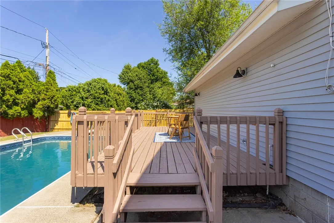 100 Kings Gate South, Irondequoit, New York 14617, Irondequoit, New York 14617, 5 Bedrooms Bedrooms, 9 Rooms Rooms,2 BathroomsBathrooms,Residential,For Sale,100 Kings Gate South, Irondequoit, New York 14617,R1625433