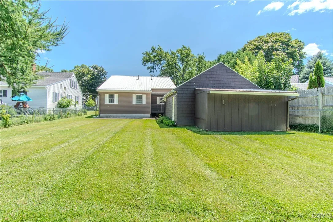 212 Iroquois Avenue West, Watertown City, New York, Watertown City, New York 13601, 2 Bedrooms Bedrooms, 5 Rooms Rooms,1 BathroomBathrooms,Residential,For Sale,212 Iroquois Avenue West, Watertown City, New York,S1624738