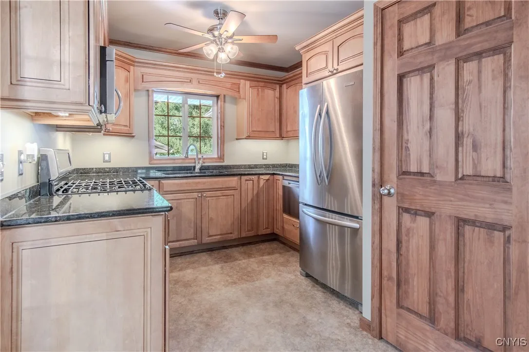 212 Iroquois Avenue West, Watertown City, New York, Watertown City, New York 13601, 2 Bedrooms Bedrooms, 5 Rooms Rooms,1 BathroomBathrooms,Residential,For Sale,212 Iroquois Avenue West, Watertown City, New York,S1624738