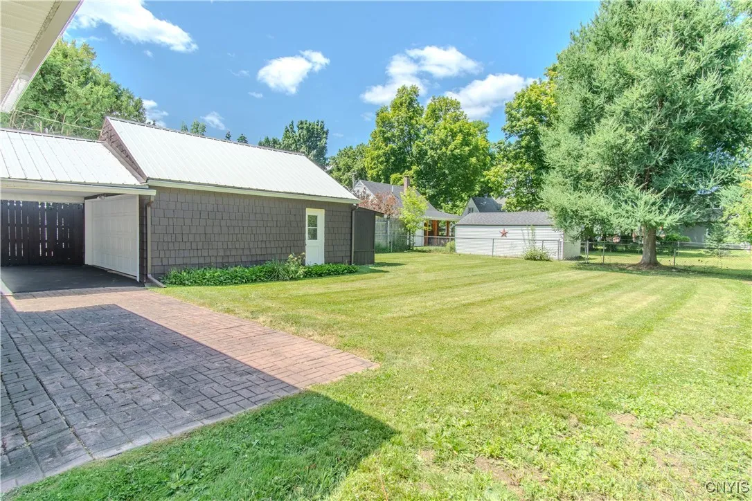 212 Iroquois Avenue West, Watertown City, New York, Watertown City, New York 13601, 2 Bedrooms Bedrooms, 5 Rooms Rooms,1 BathroomBathrooms,Residential,For Sale,212 Iroquois Avenue West, Watertown City, New York,S1624738