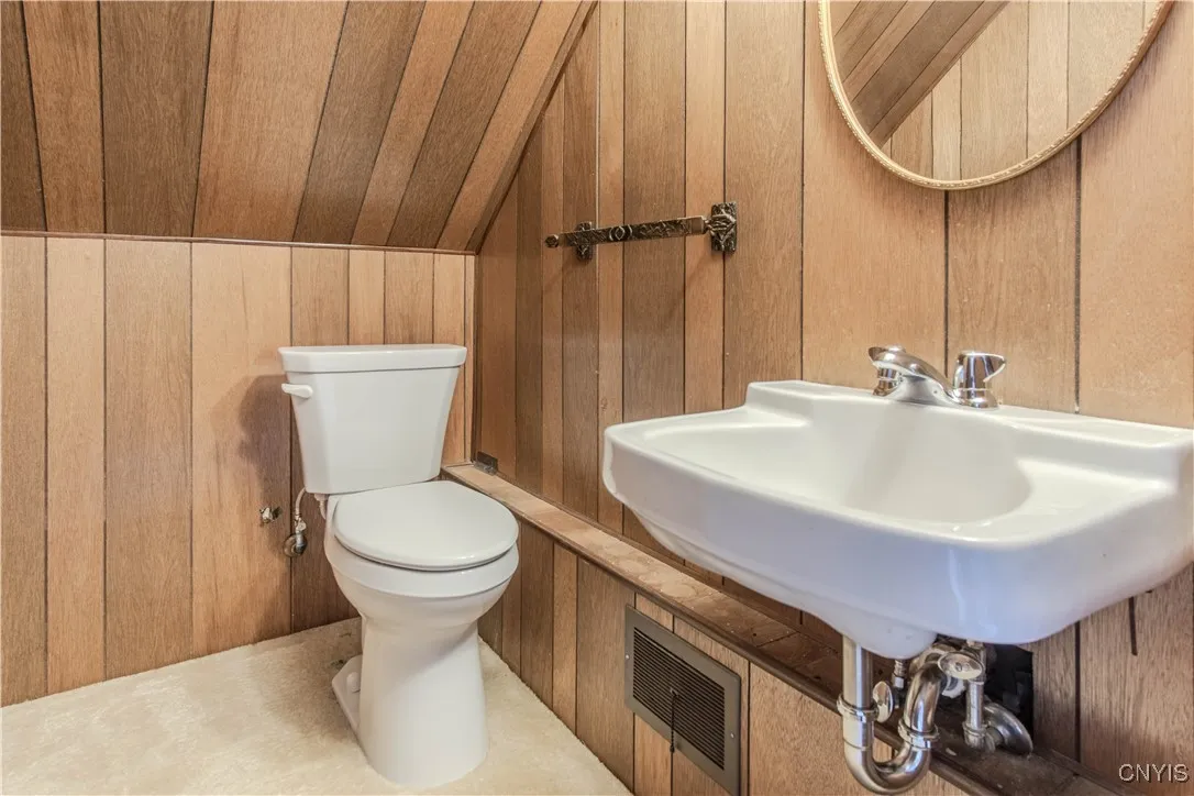 212 Iroquois Avenue West, Watertown City, New York, Watertown City, New York 13601, 2 Bedrooms Bedrooms, 5 Rooms Rooms,1 BathroomBathrooms,Residential,For Sale,212 Iroquois Avenue West, Watertown City, New York,S1624738