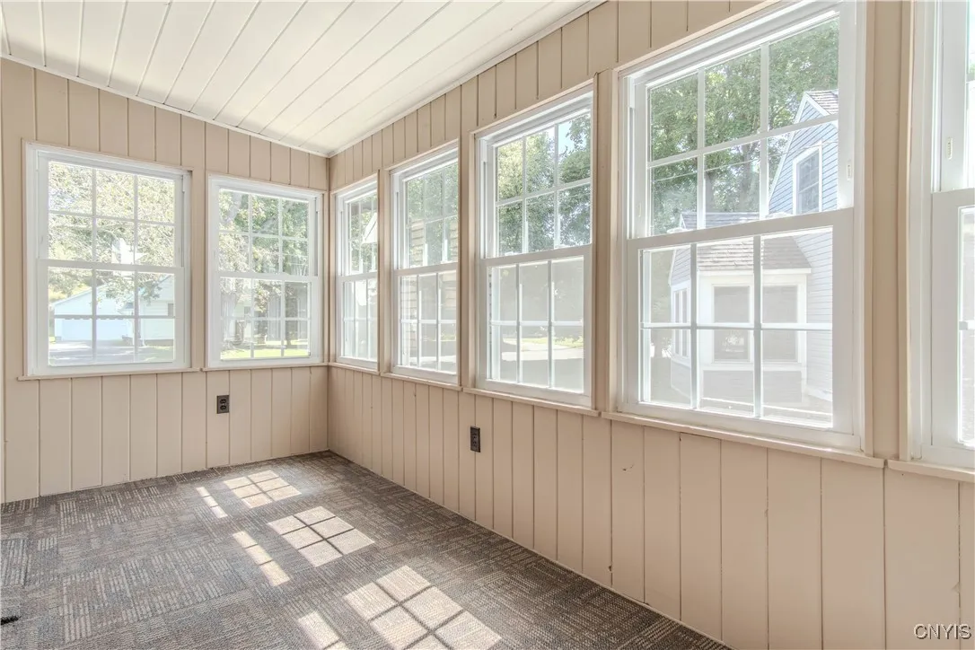 212 Iroquois Avenue West, Watertown City, New York, Watertown City, New York 13601, 2 Bedrooms Bedrooms, 5 Rooms Rooms,1 BathroomBathrooms,Residential,For Sale,212 Iroquois Avenue West, Watertown City, New York,S1624738