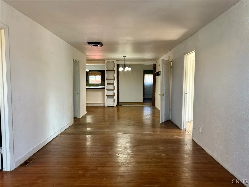2117 Main Street, Cazenovia, New York 13035, Cazenovia, New York 13035, 4 Bedrooms Bedrooms, 7 Rooms Rooms,1 BathroomBathrooms,Residential Lease,For Rent,2117 Main Street, Cazenovia, New York 13035,S1625335
