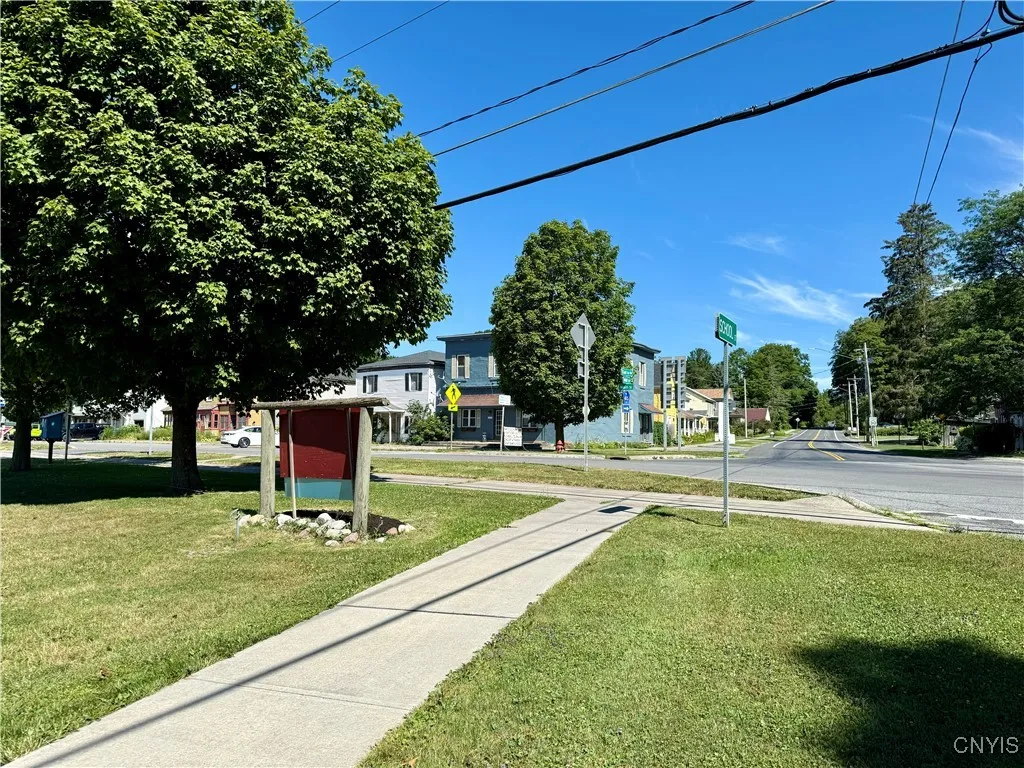 2117 Main Street, Cazenovia, New York 13035, Cazenovia, New York 13035, 4 Bedrooms Bedrooms, 7 Rooms Rooms,1 BathroomBathrooms,Residential Lease,For Rent,2117 Main Street, Cazenovia, New York 13035,S1625335