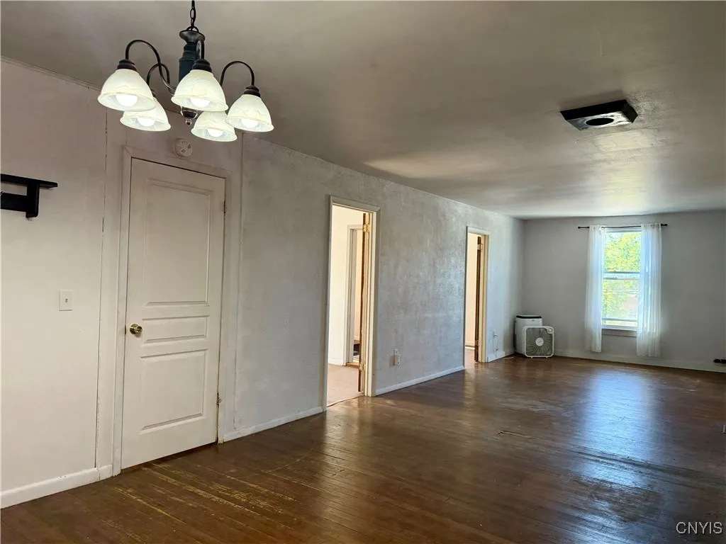 2117 Main Street, Cazenovia, New York 13035, Cazenovia, New York 13035, 4 Bedrooms Bedrooms, 7 Rooms Rooms,1 BathroomBathrooms,Residential Lease,For Rent,2117 Main Street, Cazenovia, New York 13035,S1625335