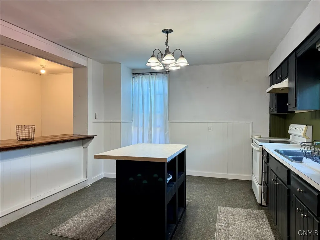 2117 Main Street, Cazenovia, New York 13035, Cazenovia, New York 13035, 4 Bedrooms Bedrooms, 7 Rooms Rooms,1 BathroomBathrooms,Residential Lease,For Rent,2117 Main Street, Cazenovia, New York 13035,S1625335