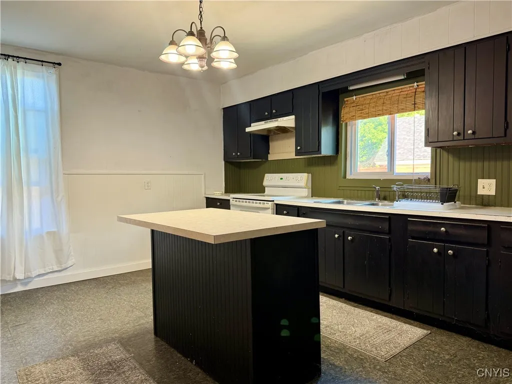 2117 Main Street, Cazenovia, New York 13035, Cazenovia, New York 13035, 4 Bedrooms Bedrooms, 7 Rooms Rooms,1 BathroomBathrooms,Residential Lease,For Rent,2117 Main Street, Cazenovia, New York 13035,S1625335