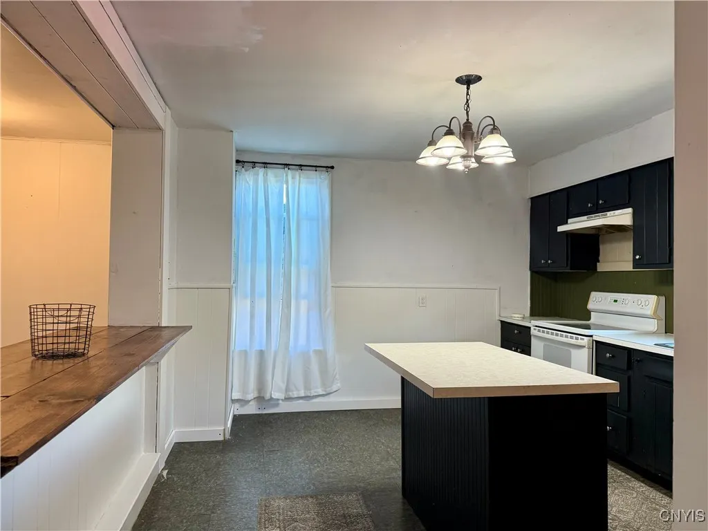 2117 Main Street, Cazenovia, New York 13035, Cazenovia, New York 13035, 4 Bedrooms Bedrooms, 7 Rooms Rooms,1 BathroomBathrooms,Residential Lease,For Rent,2117 Main Street, Cazenovia, New York 13035,S1625335