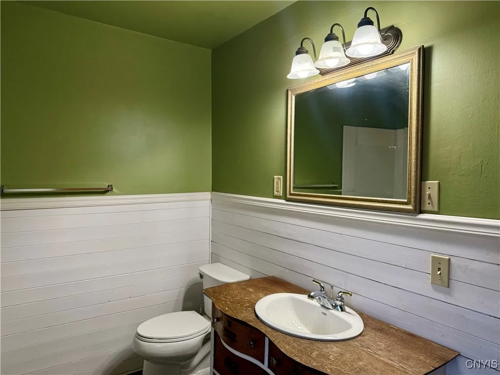2117 Main Street, Cazenovia, New York 13035, Cazenovia, New York 13035, 4 Bedrooms Bedrooms, 7 Rooms Rooms,1 BathroomBathrooms,Residential Lease,For Rent,2117 Main Street, Cazenovia, New York 13035,S1625335
