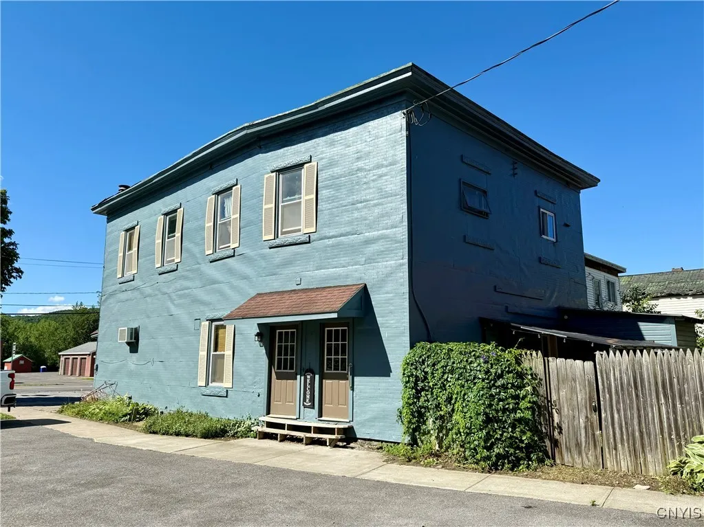 2117 Main Street, Cazenovia, New York 13035, Cazenovia, New York 13035, 4 Bedrooms Bedrooms, 7 Rooms Rooms,1 BathroomBathrooms,Residential Lease,For Rent,2117 Main Street, Cazenovia, New York 13035,S1625335