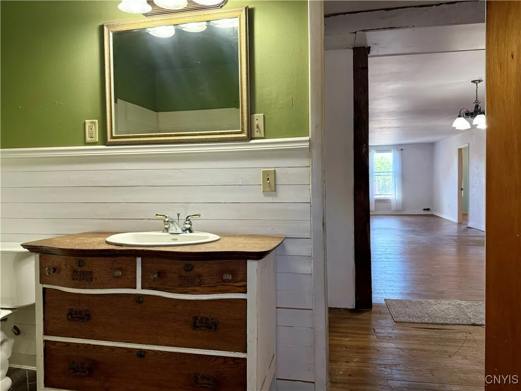 2117 Main Street, Cazenovia, New York 13035, Cazenovia, New York 13035, 4 Bedrooms Bedrooms, 7 Rooms Rooms,1 BathroomBathrooms,Residential Lease,For Rent,2117 Main Street, Cazenovia, New York 13035,S1625335