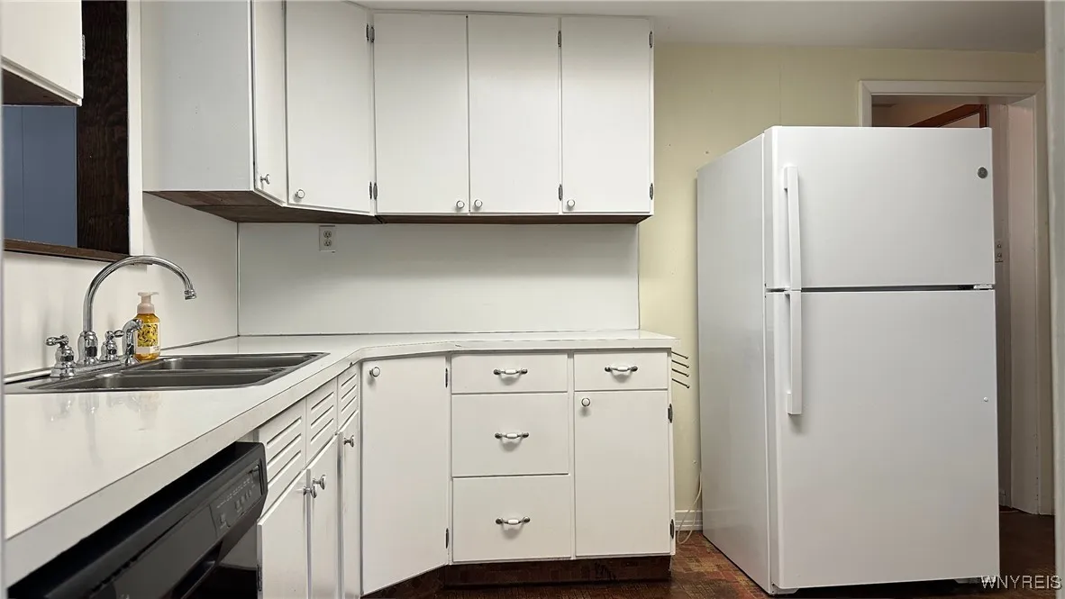 350 South 2nd Street, Lewiston, New York 14092, Lewiston, New York 14092, 4 Bedrooms Bedrooms, 8 Rooms Rooms,2 BathroomsBathrooms,Residential,For Sale,350 South 2nd Street, Lewiston, New York 14092,B1625380