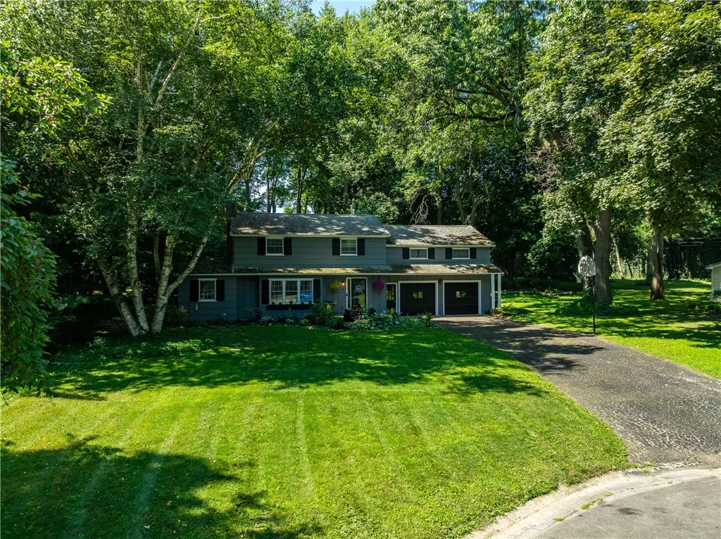 4 Torwood Circle, Pittsford, New York 14534, Pittsford, New York 14534, 5 Bedrooms Bedrooms, 10 Rooms Rooms,2 BathroomsBathrooms,Residential,For Sale,4 Torwood Circle, Pittsford, New York 14534,R1625319