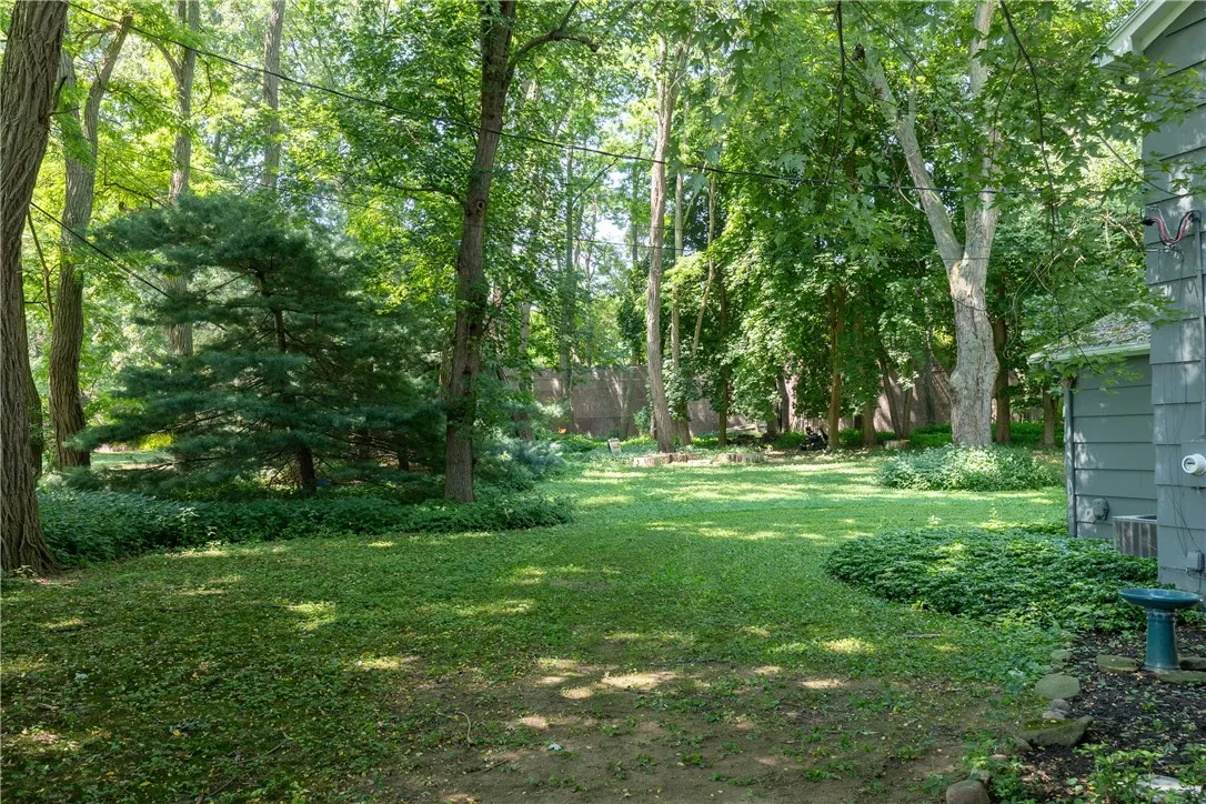 4 Torwood Circle, Pittsford, New York 14534, Pittsford, New York 14534, 5 Bedrooms Bedrooms, 10 Rooms Rooms,2 BathroomsBathrooms,Residential,For Sale,4 Torwood Circle, Pittsford, New York 14534,R1625319