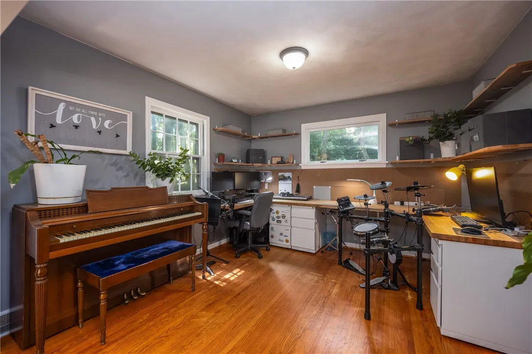4 Torwood Circle, Pittsford, New York 14534, Pittsford, New York 14534, 5 Bedrooms Bedrooms, 10 Rooms Rooms,2 BathroomsBathrooms,Residential,For Sale,4 Torwood Circle, Pittsford, New York 14534,R1625319