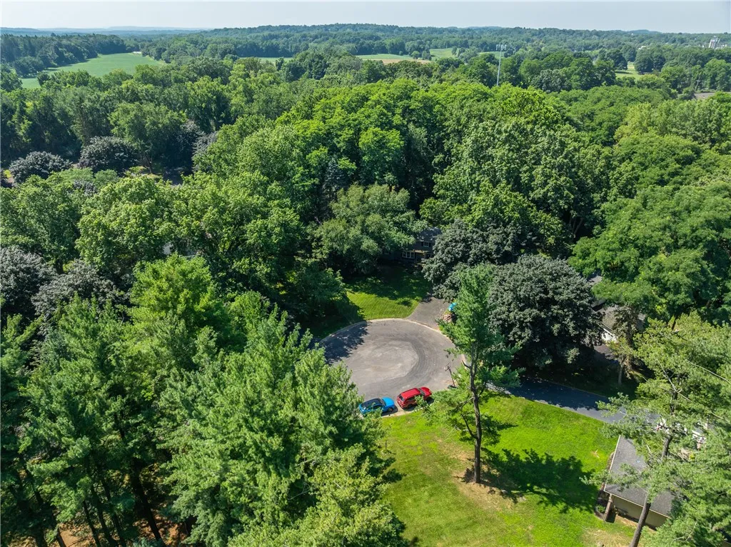 4 Torwood Circle, Pittsford, New York 14534, Pittsford, New York 14534, 5 Bedrooms Bedrooms, 10 Rooms Rooms,2 BathroomsBathrooms,Residential,For Sale,4 Torwood Circle, Pittsford, New York 14534,R1625319