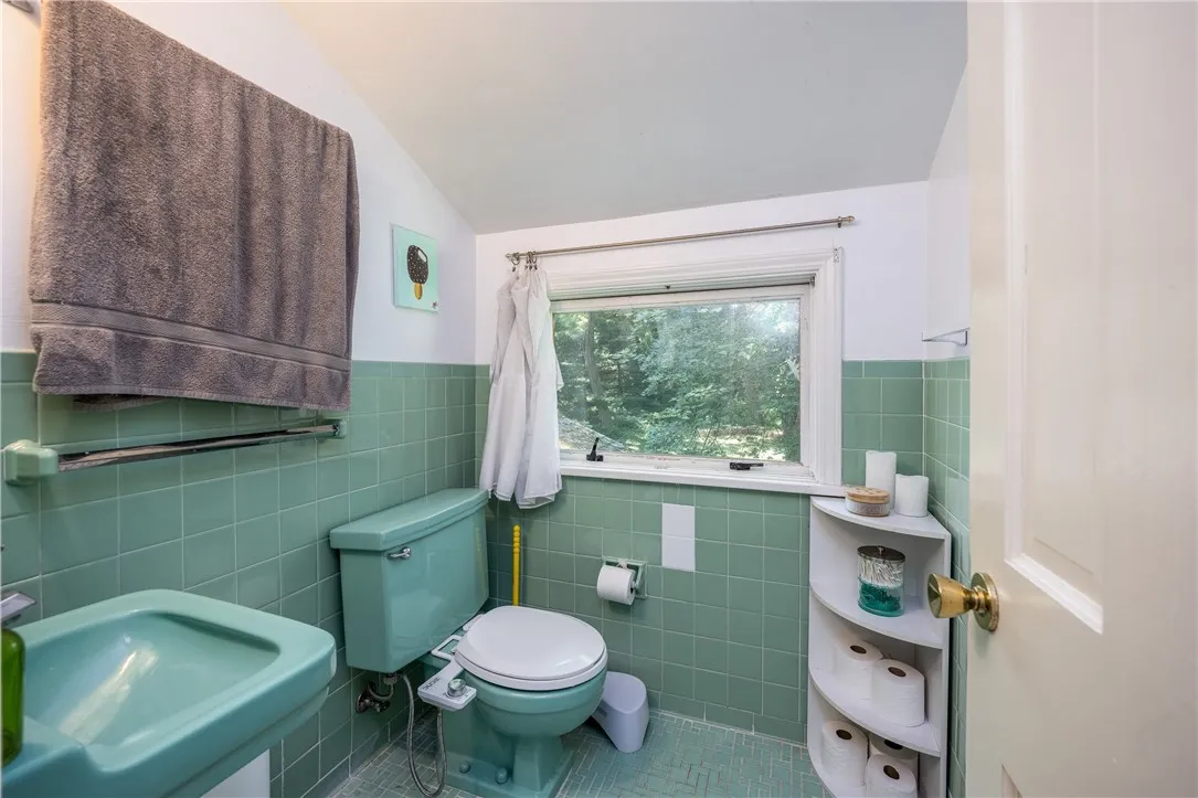 4 Torwood Circle, Pittsford, New York 14534, Pittsford, New York 14534, 5 Bedrooms Bedrooms, 10 Rooms Rooms,2 BathroomsBathrooms,Residential,For Sale,4 Torwood Circle, Pittsford, New York 14534,R1625319