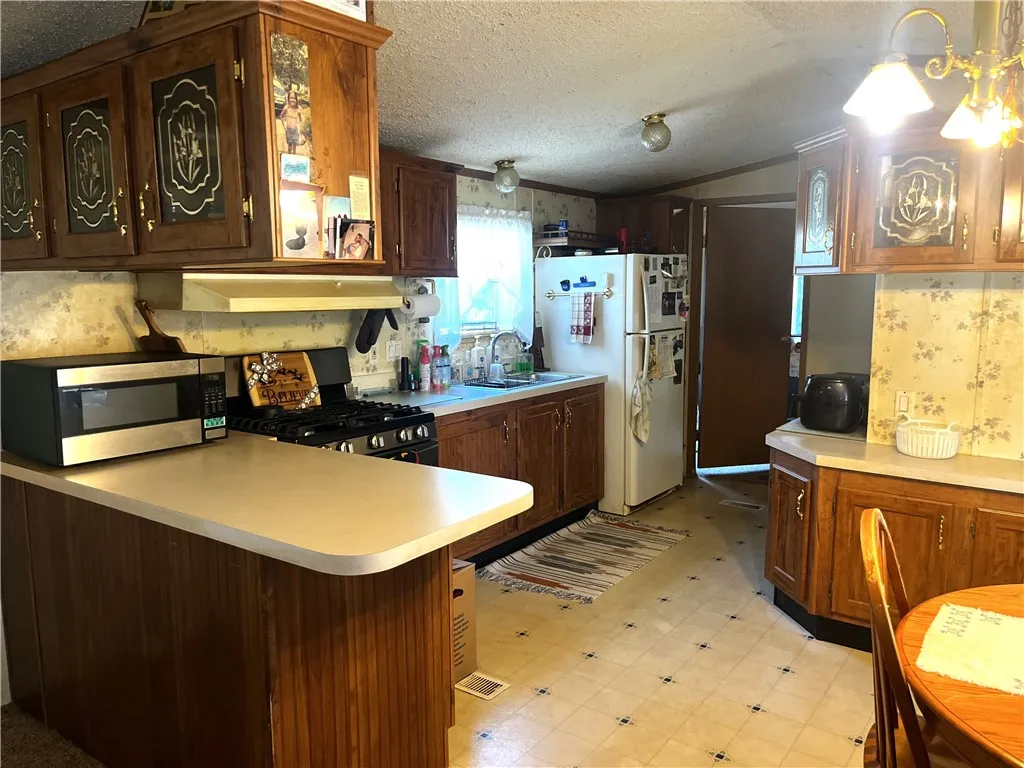 6374 Lambert Street, Victor, New York 14564, Victor, New York 14564, 2 Bedrooms Bedrooms, 4 Rooms Rooms,2 BathroomsBathrooms,Residential,For Sale,6374 Lambert Street, Victor, New York 14564,R1625415