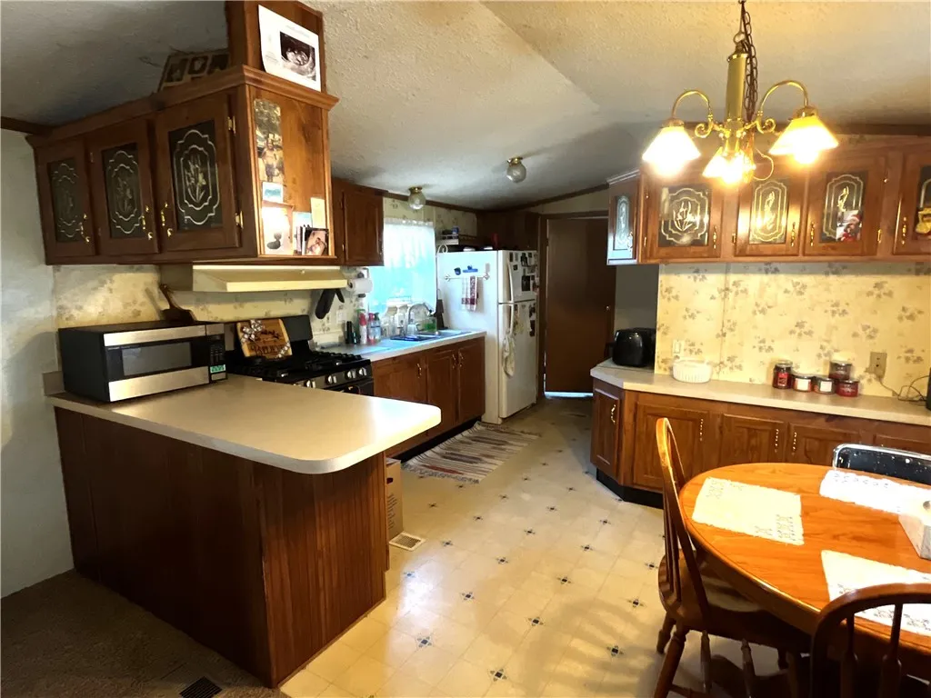 6374 Lambert Street, Victor, New York 14564, Victor, New York 14564, 2 Bedrooms Bedrooms, 4 Rooms Rooms,2 BathroomsBathrooms,Residential,For Sale,6374 Lambert Street, Victor, New York 14564,R1625415