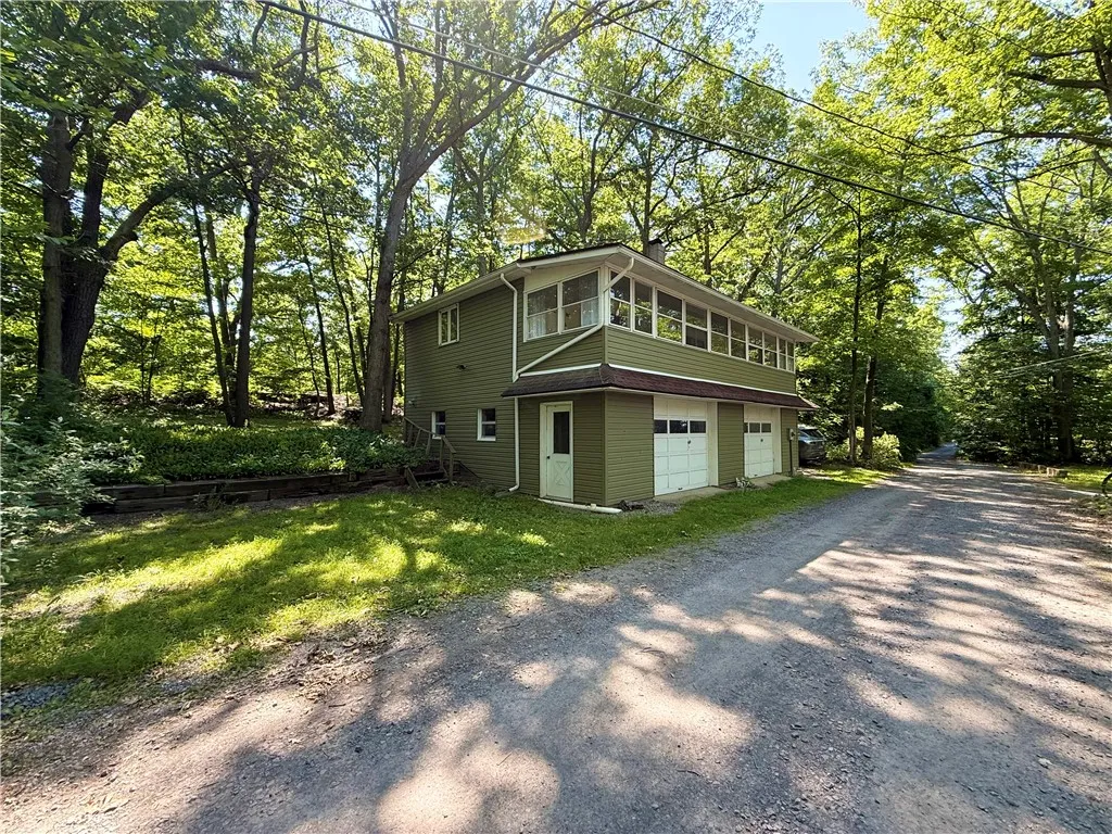 4108-4109 Highbanks, Fayette, New York 14456, Fayette, New York 14456, 3 Bedrooms Bedrooms, 6 Rooms Rooms,2 BathroomsBathrooms,Residential,For Sale,4108-4109 Highbanks, Fayette, New York 14456,R1624191
