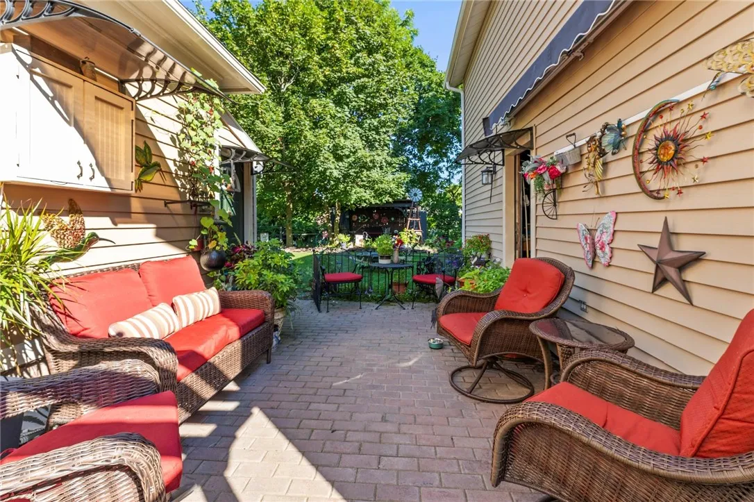 3221 Hambro Park Street, Caledonia, New York 14423, Caledonia, New York 14423, 3 Bedrooms Bedrooms, 10 Rooms Rooms,2 BathroomsBathrooms,Residential,For Sale,3221 Hambro Park Street, Caledonia, New York 14423,R1625046