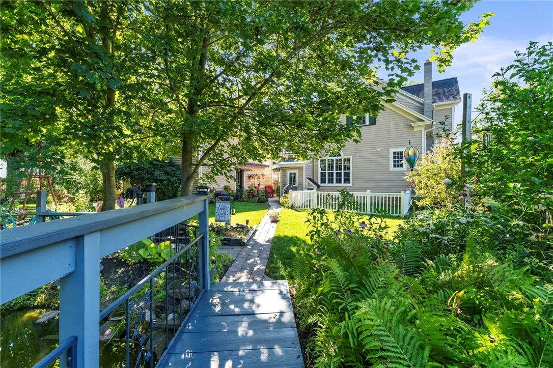 3221 Hambro Park Street, Caledonia, New York 14423, Caledonia, New York 14423, 3 Bedrooms Bedrooms, 10 Rooms Rooms,2 BathroomsBathrooms,Residential,For Sale,3221 Hambro Park Street, Caledonia, New York 14423,R1625046