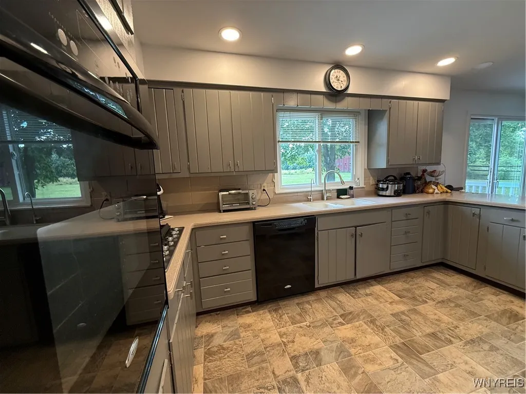 4716 Ford Road, Elba, New York 14058, Elba, New York 14058, 3 Bedrooms Bedrooms, 6 Rooms Rooms,2 BathroomsBathrooms,Residential,For Sale,4716 Ford Road, Elba, New York 14058,B1624993