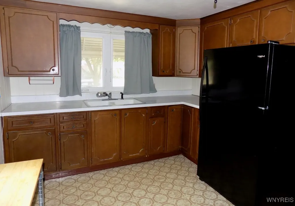 214 Glencove Road, Tonawanda, New York 14223, Tonawanda, New York 14223, 2 Bedrooms Bedrooms, 5 Rooms Rooms,1 BathroomBathrooms,Residential,For Sale,214 Glencove Road, Tonawanda, New York 14223,B1624709