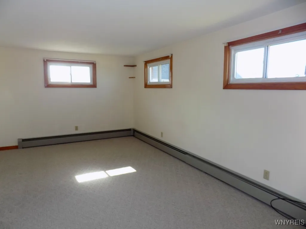 214 Glencove Road, Tonawanda, New York 14223, Tonawanda, New York 14223, 2 Bedrooms Bedrooms, 5 Rooms Rooms,1 BathroomBathrooms,Residential,For Sale,214 Glencove Road, Tonawanda, New York 14223,B1624709