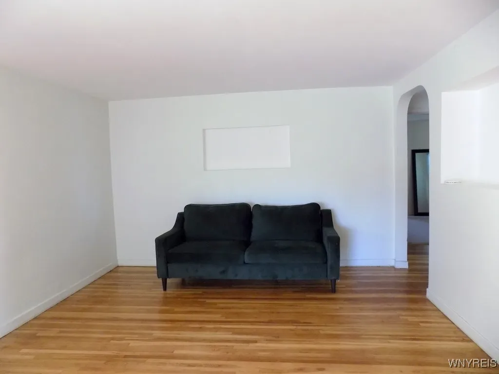 214 Glencove Road, Tonawanda, New York 14223, Tonawanda, New York 14223, 2 Bedrooms Bedrooms, 5 Rooms Rooms,1 BathroomBathrooms,Residential,For Sale,214 Glencove Road, Tonawanda, New York 14223,B1624709
