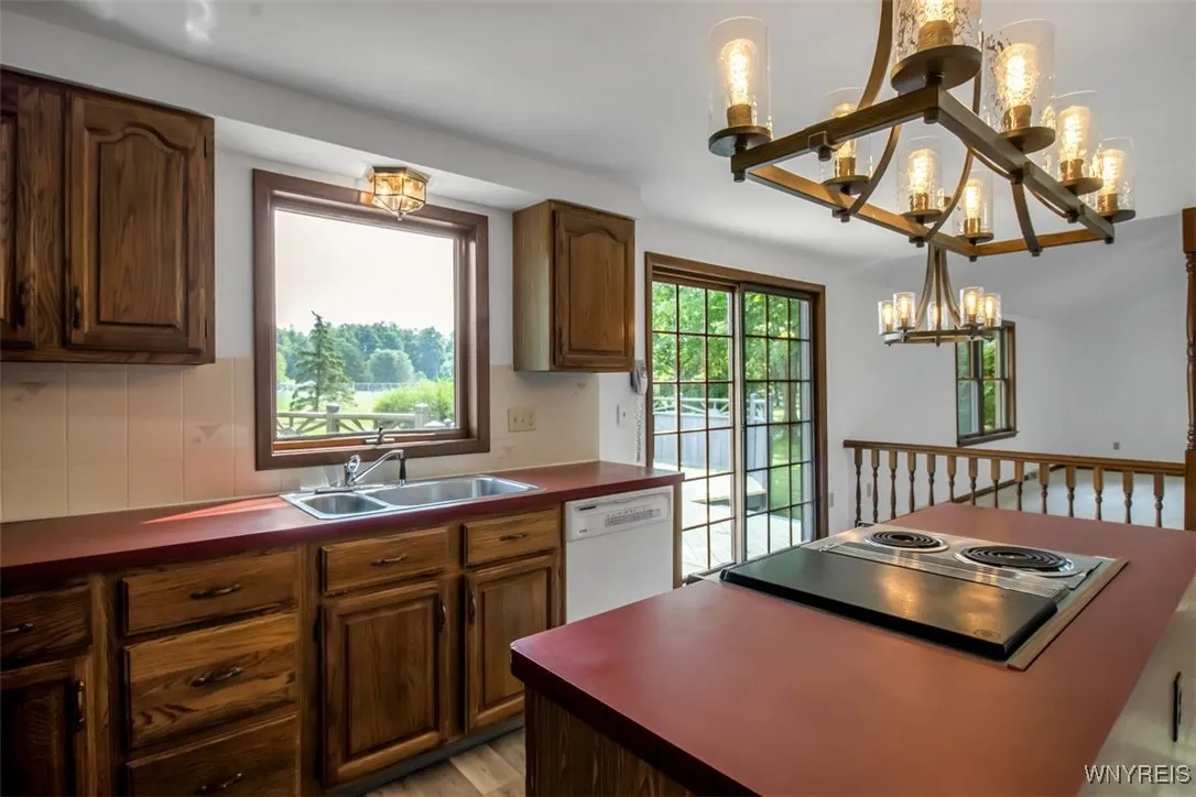 63 Old Orchard Lane, Orchard Park, New York 14127, Orchard Park, New York 14127, 5 Bedrooms Bedrooms, 9 Rooms Rooms,2 BathroomsBathrooms,Residential,For Sale,63 Old Orchard Lane, Orchard Park, New York 14127,B1625348