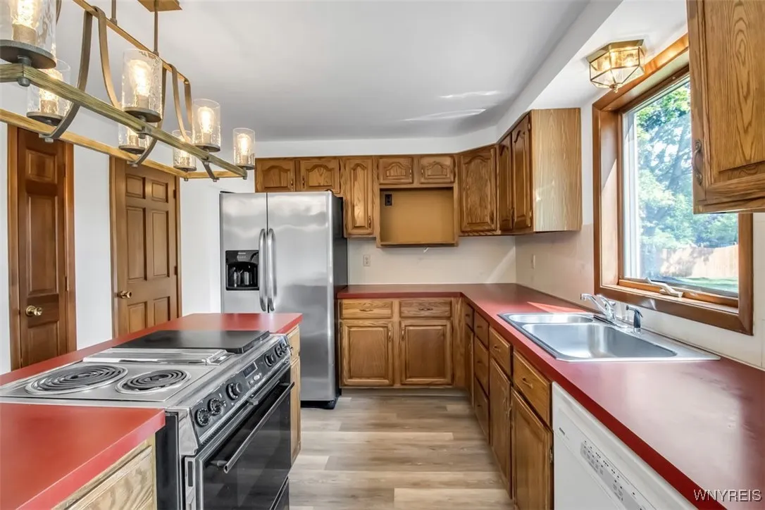 63 Old Orchard Lane, Orchard Park, New York 14127, Orchard Park, New York 14127, 5 Bedrooms Bedrooms, 9 Rooms Rooms,2 BathroomsBathrooms,Residential,For Sale,63 Old Orchard Lane, Orchard Park, New York 14127,B1625348