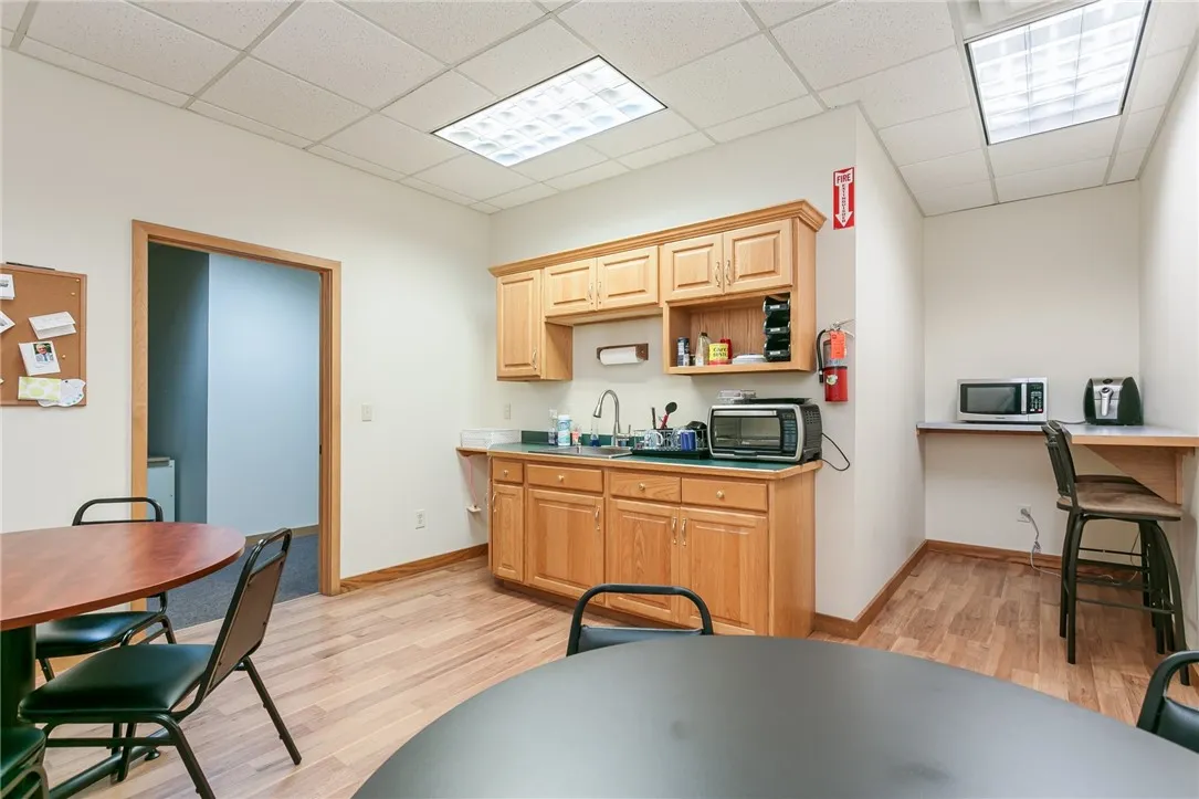 300 Buell Road, Gates, New York 14624, Gates, New York 14624, ,Commercial Lease,For Rent,300 Buell Road, Gates, New York 14624,R1625457