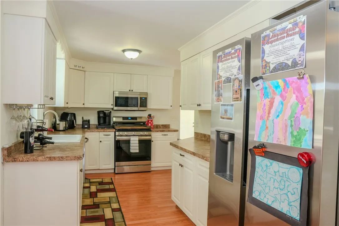 136 Valley Crest Road, Greece, New York 14616, Greece, New York 14616, 4 Bedrooms Bedrooms, 13 Rooms Rooms,1 BathroomBathrooms,Residential,For Sale,136 Valley Crest Road, Greece, New York 14616,R1625404