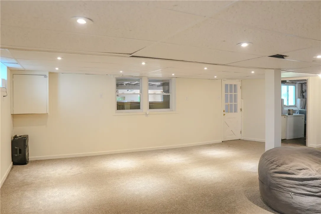136 Valley Crest Road, Greece, New York 14616, Greece, New York 14616, 4 Bedrooms Bedrooms, 13 Rooms Rooms,1 BathroomBathrooms,Residential,For Sale,136 Valley Crest Road, Greece, New York 14616,R1625404