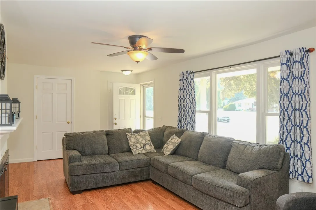 136 Valley Crest Road, Greece, New York 14616, Greece, New York 14616, 4 Bedrooms Bedrooms, 13 Rooms Rooms,1 BathroomBathrooms,Residential,For Sale,136 Valley Crest Road, Greece, New York 14616,R1625404