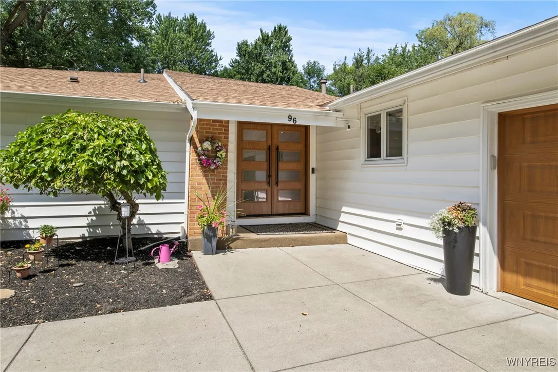 96 Klein Road, Amherst, New York 14221, Amherst, New York 14221, 3 Bedrooms Bedrooms, 9 Rooms Rooms,3 BathroomsBathrooms,Residential,For Sale,96 Klein Road, Amherst, New York 14221,B1624968